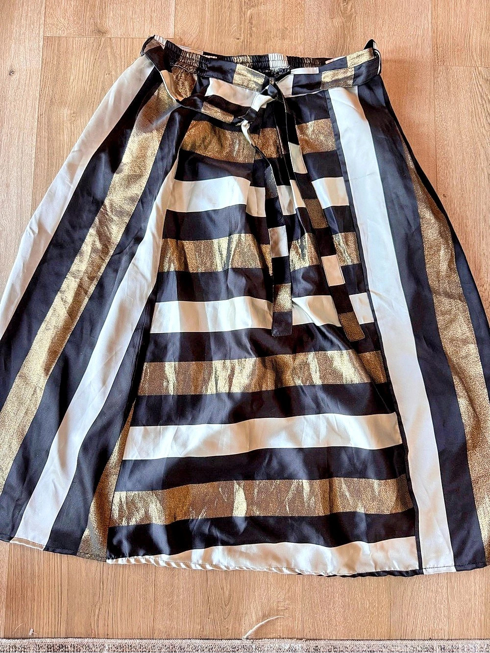 Eien Striped  Skirt gold, black & White XL
